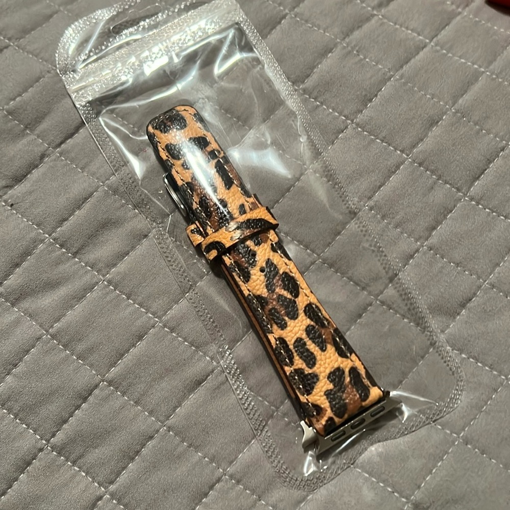 Apple Watch leopard strap